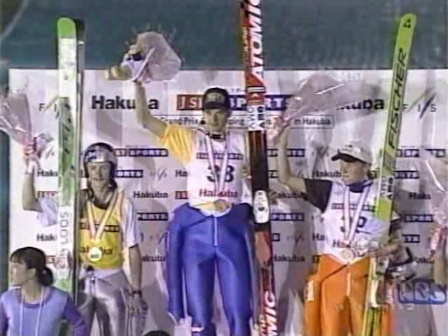 Podium sobotniego konkursu LGP w Hakubie (J-SKY Sports)